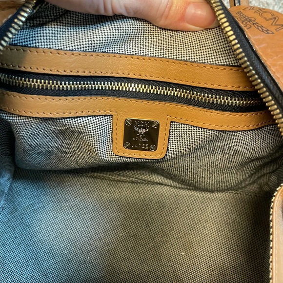 MCM Boston Bag - Picture 4 of 5